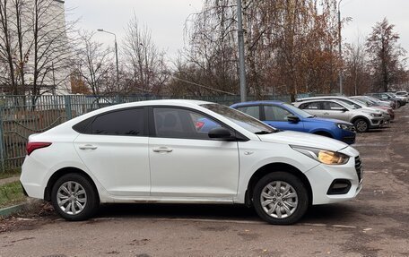 Hyundai Solaris II рестайлинг, 2018 год, 729 000 рублей, 2 фотография