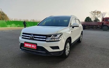 Volkswagen Taos, 2021 год, 1 640 000 рублей, 1 фотография