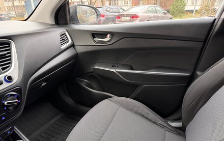 Hyundai Solaris II рестайлинг, 2018 год, 729 000 рублей, 22 фотография