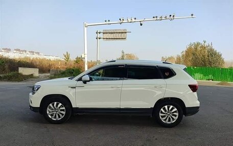 Volkswagen Taos, 2021 год, 1 640 000 рублей, 4 фотография