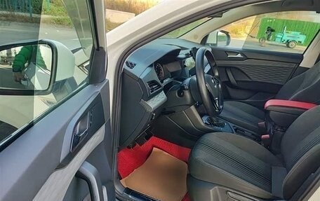 Volkswagen Taos, 2021 год, 1 640 000 рублей, 14 фотография