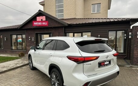 Toyota Highlander, 2025 год, 6 200 000 рублей, 4 фотография