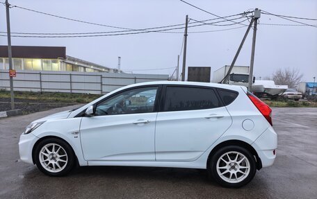 Hyundai Solaris II рестайлинг, 2011 год, 690 000 рублей, 4 фотография