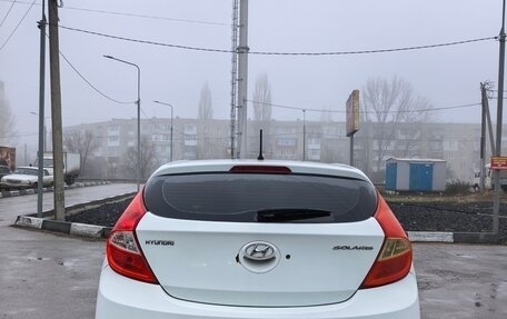 Hyundai Solaris II рестайлинг, 2011 год, 690 000 рублей, 3 фотография