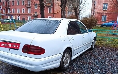 Mercedes-Benz E-Класс, 1998 год, 400 000 рублей, 4 фотография