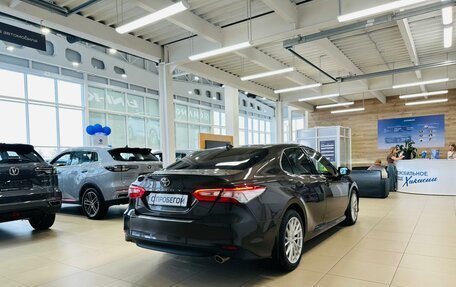 Toyota Camry, 2018 год, 2 899 900 рублей, 6 фотография