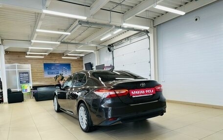 Toyota Camry, 2018 год, 2 899 900 рублей, 4 фотография