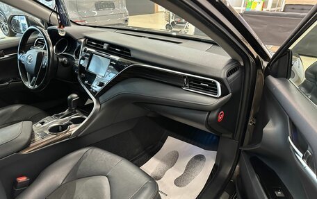 Toyota Camry, 2018 год, 2 899 900 рублей, 12 фотография