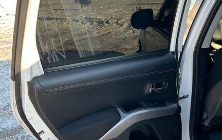 Mitsubishi Outlander III рестайлинг 3, 2012 год, 1 250 000 рублей, 12 фотография