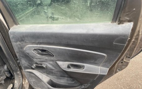 Renault Duster, 2022 год, 2 100 000 рублей, 5 фотография