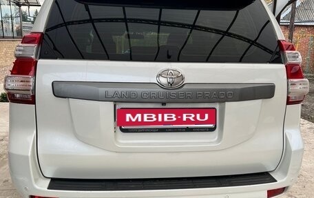 Toyota Land Cruiser Prado 150 рестайлинг 2, 2015 год, 3 500 000 рублей, 4 фотография