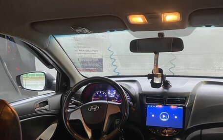 Hyundai Solaris II рестайлинг, 2014 год, 450 000 рублей, 3 фотография