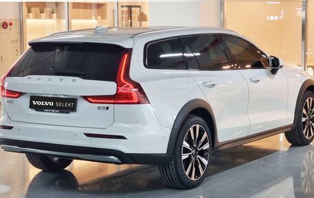 Volvo V60 Cross Country II, 2025 год, 6 422 008 рублей, 5 фотография