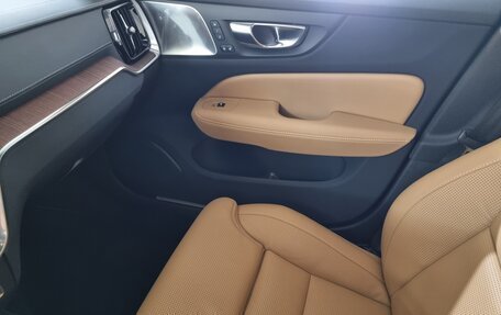 Volvo V60 Cross Country II, 2025 год, 6 422 008 рублей, 15 фотография