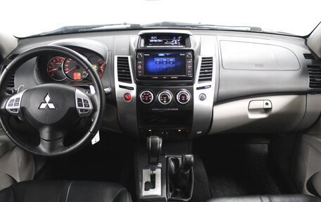 Mitsubishi Pajero Sport II рестайлинг, 2014 год, 1 690 000 рублей, 9 фотография