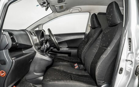 Toyota Ractis II, 2011 год, 900 000 рублей, 6 фотография