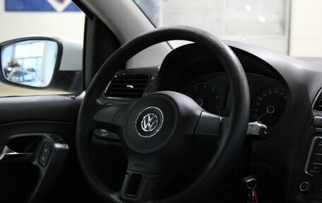 Volkswagen Polo VI (EU Market), 2014 год, 375 000 рублей, 17 фотография