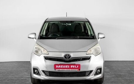 Toyota Ractis II, 2011 год, 900 000 рублей, 2 фотография