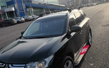 Mitsubishi Outlander III рестайлинг 3, 2013 год, 1 300 000 рублей, 1 фотография