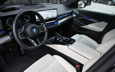 BMW 5 серия, 2024 год, 11 175 000 рублей, 5 фотография