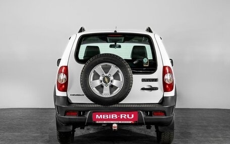 Chevrolet Niva I рестайлинг, 2015 год, 795 000 рублей, 4 фотография