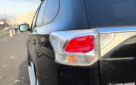 Mitsubishi Outlander III рестайлинг 3, 2013 год, 1 300 000 рублей, 2 фотография