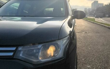 Mitsubishi Outlander III рестайлинг 3, 2013 год, 1 300 000 рублей, 18 фотография