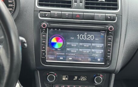 Volkswagen Polo VI (EU Market), 2011 год, 639 000 рублей, 21 фотография