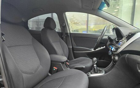 Hyundai Solaris II рестайлинг, 2012 год, 770 000 рублей, 10 фотография