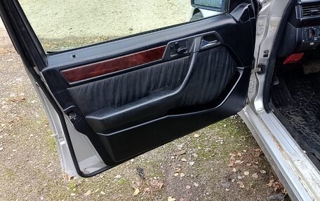 Mercedes-Benz E-Класс, 1995 год, 590 000 рублей, 10 фотография