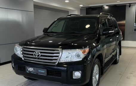 Toyota Land Cruiser 200, 2013 год, 3 797 000 рублей, 1 фотография