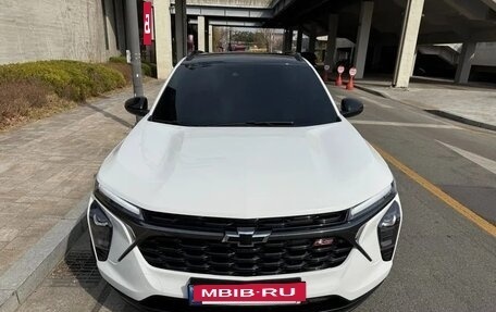 Chevrolet Trax, 2023 год, 1 950 000 рублей, 2 фотография
