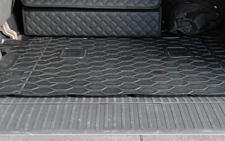 Toyota Land Cruiser 200, 2009 год, 2 950 000 рублей, 17 фотография