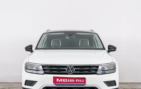 Volkswagen Tiguan II, 2019 год, 2 549 000 рублей, 2 фотография