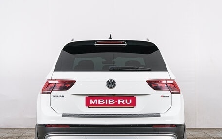 Volkswagen Tiguan II, 2019 год, 2 549 000 рублей, 6 фотография