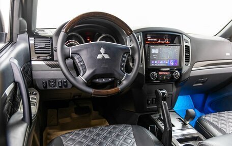Mitsubishi Pajero IV, 2019 год, 4 078 000 рублей, 15 фотография