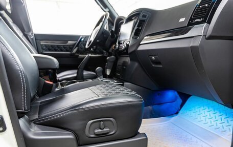 Mitsubishi Pajero IV, 2019 год, 4 078 000 рублей, 30 фотография