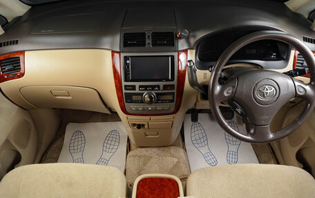 Toyota Ipsum II, 2003 год, 819 000 рублей, 13 фотография