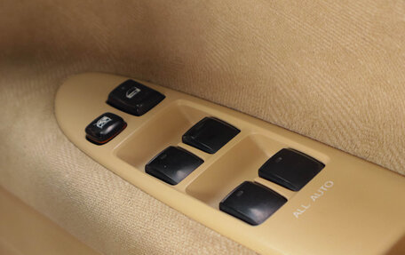 Toyota Ipsum II, 2003 год, 819 000 рублей, 20 фотография