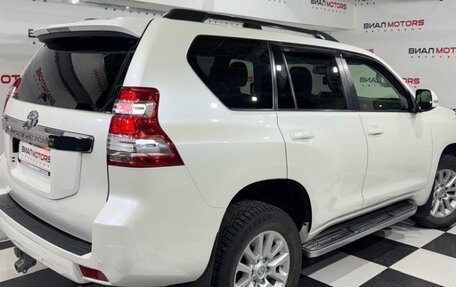Toyota Land Cruiser Prado 150 рестайлинг 2, 2016 год, 4 230 000 рублей, 2 фотография