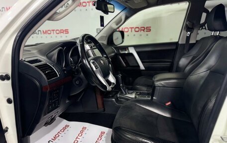 Toyota Land Cruiser Prado 150 рестайлинг 2, 2016 год, 4 230 000 рублей, 6 фотография