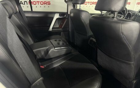 Toyota Land Cruiser Prado 150 рестайлинг 2, 2016 год, 4 230 000 рублей, 8 фотография