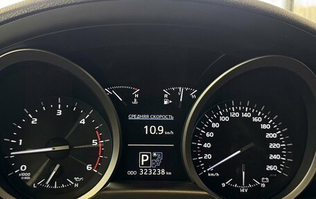 Toyota Land Cruiser 200, 2013 год, 3 797 000 рублей, 9 фотография