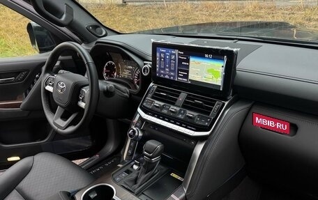 Toyota Land Cruiser, 2024 год, 8 фотография