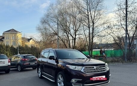 Toyota Highlander III, 2012 год, 2 340 000 рублей, 3 фотография