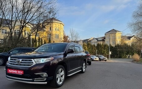 Toyota Highlander III, 2012 год, 2 340 000 рублей, 4 фотография