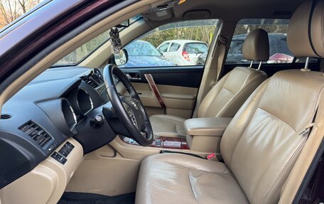 Toyota Highlander III, 2012 год, 2 340 000 рублей, 9 фотография