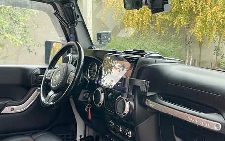 Jeep Wrangler, 2011 год, 2 950 000 рублей, 27 фотография