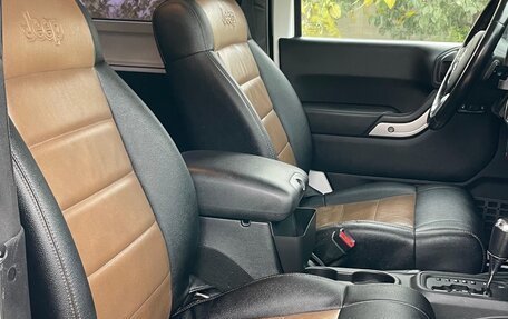 Jeep Wrangler, 2011 год, 2 950 000 рублей, 26 фотография