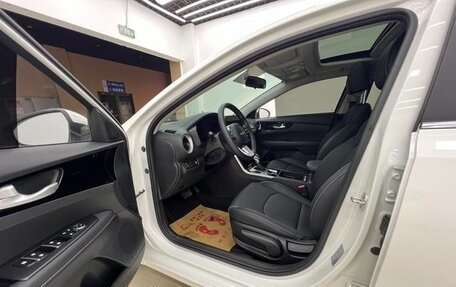 KIA K3, 2022 год, 1 800 000 рублей, 8 фотография